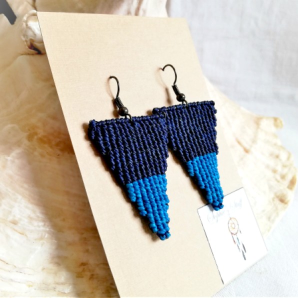 blue triangle earrings3