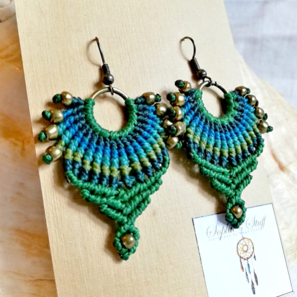 green earrings2